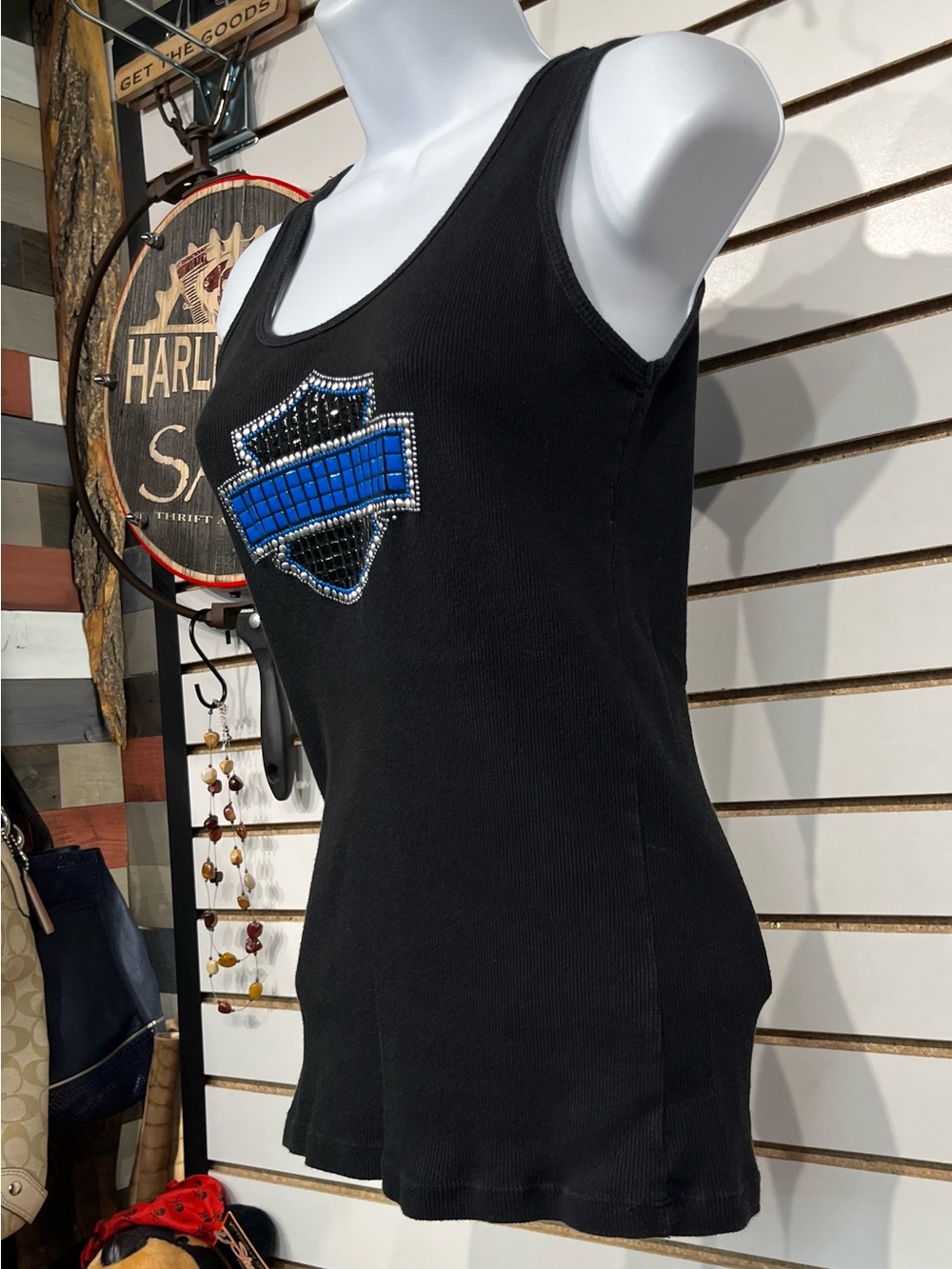 Harley fitted tank size medium - Picture 3 of 7